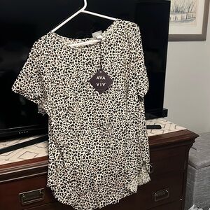 Short sleeve leopard print top